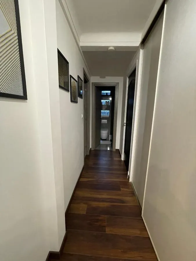 Charming Ac 2-Bedroom Apartment Antibes City Center Family, Couples Friendly