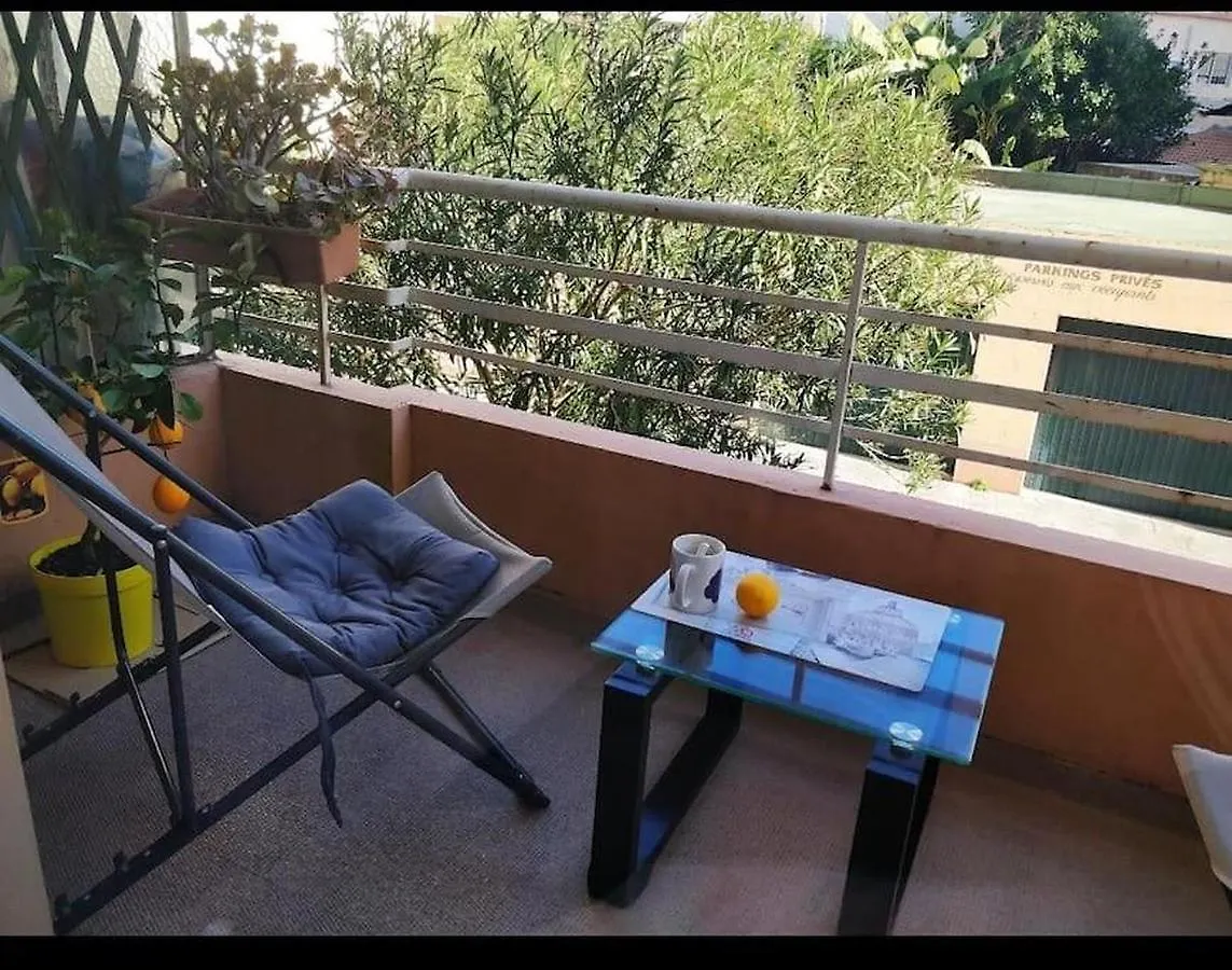 Charming Ac 2-Bedroom Apartment Antibes City Center Family, Couples Friendly 0*,  Francia