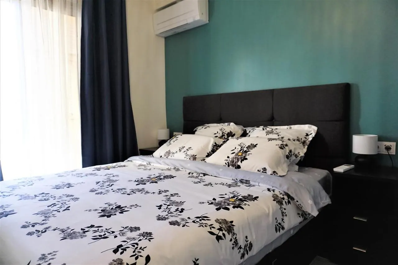 Charming Ac 2-Bedroom Apartment Antibes City Center Family, Couples Friendly