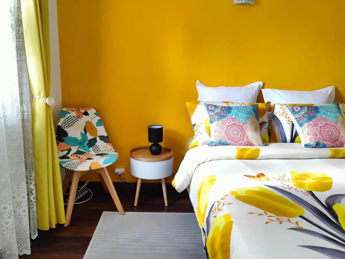 Charming Ac 2-Bedroom Apartment Antibes City Center Family, Couples Friendly 0*,